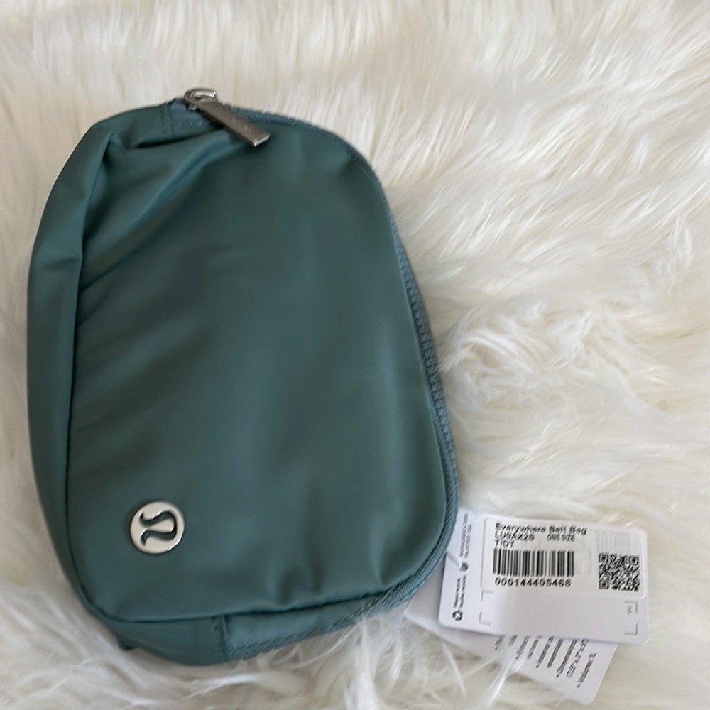 NWT Lululemon Everywhere Belt Bag Tidewater Teal - Picture 7 of 9